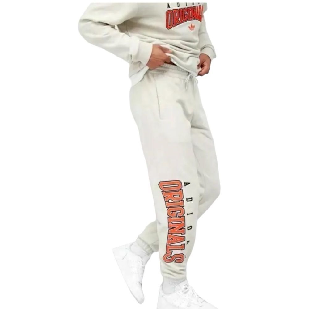Adidas Originals Men’s Script Logo Sweatpants. Size Small.